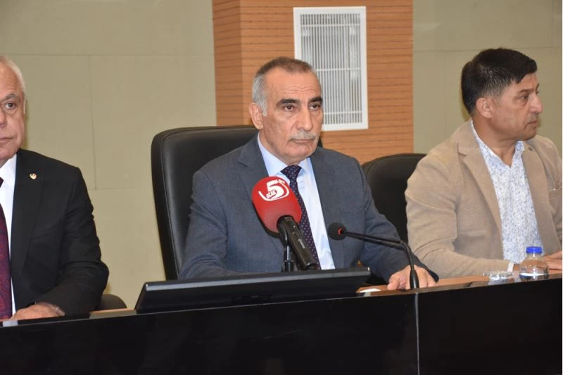 Adana Ticaret Odası Başkanı Yücel Bayram, basın mensuplarıyla buluştu