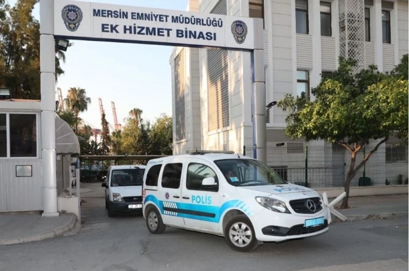 GÜNCELLEME - Mersin merkezli göçmen kaçakçılığı operasyonunda 5 şüpheli yakalandı