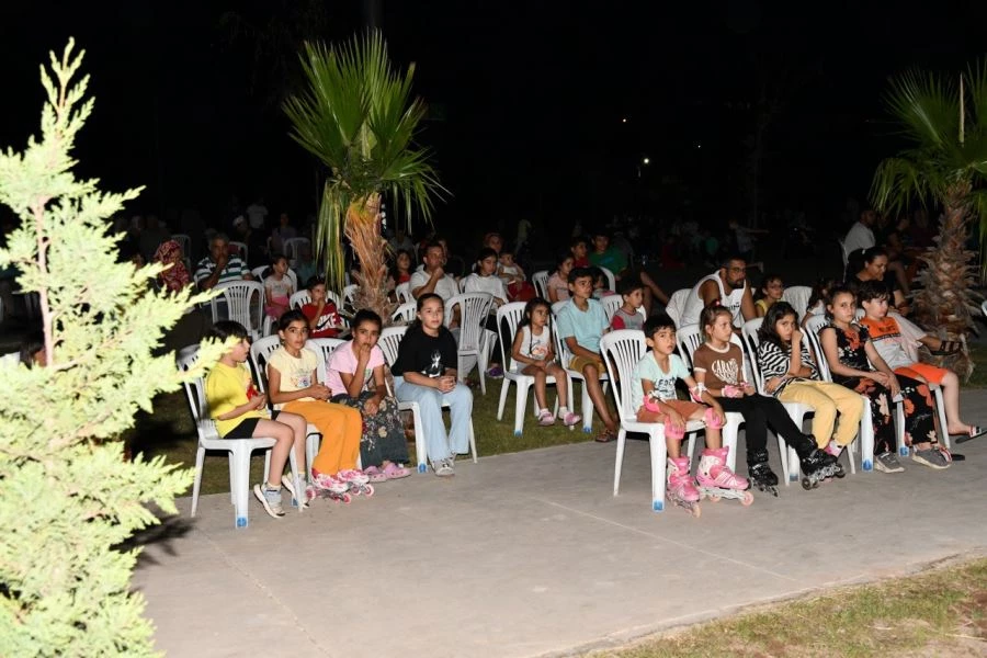 Osmaniye’de Açık Hava Sinema Keyfi Devam Ediyor