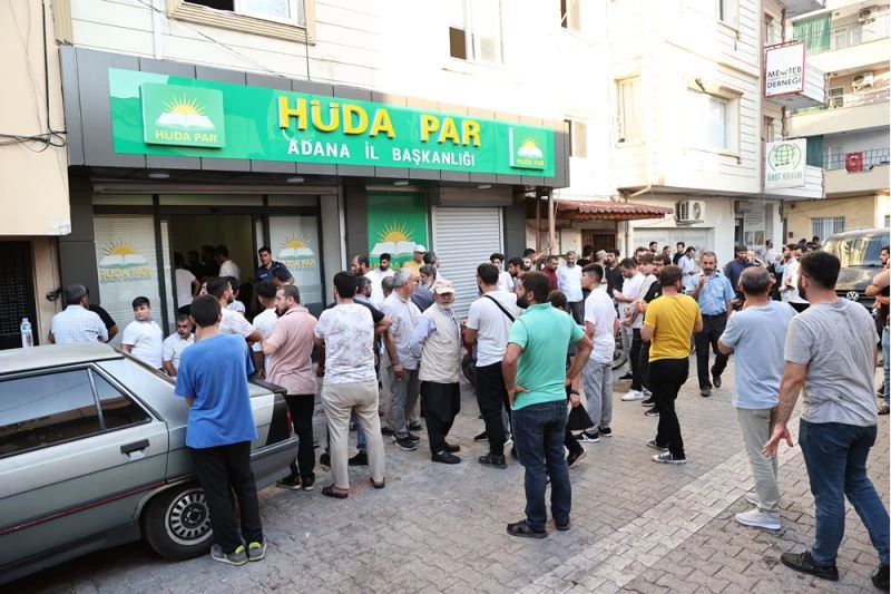 HÜDA PAR Adana İl Başkanı Salih Demir bıçaklı saldırıda yaralandı, il sekreteri öldü