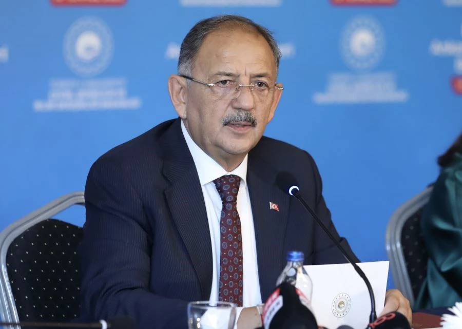 Bakan Mehmet Özhaseki: 
