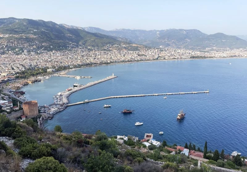 Alanya yerli turist sayısındaki artışla dikkati çekiyor
