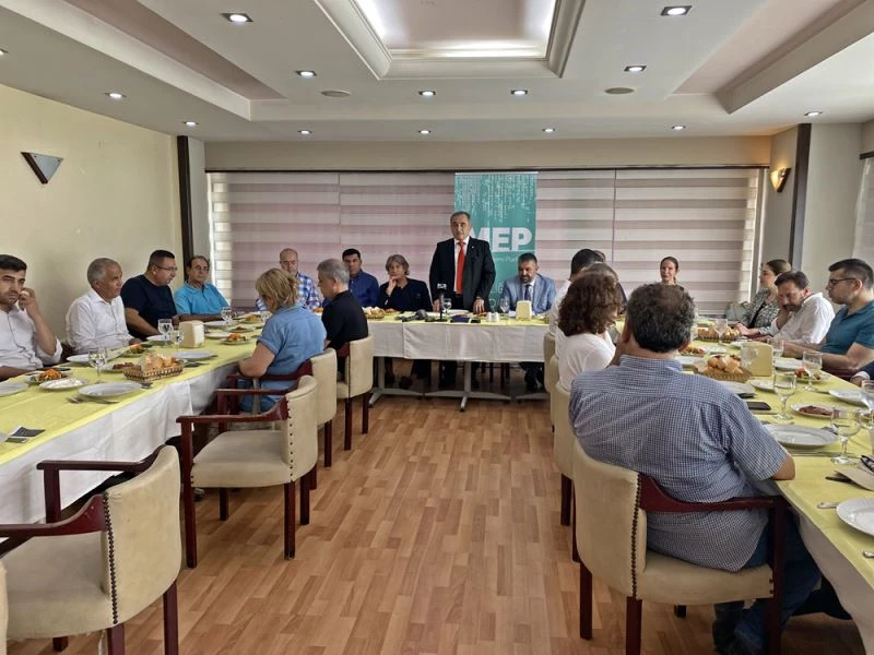 Mersin Ekonomi Platformu dönem başkanlığına Servet Özkaya getirildi 