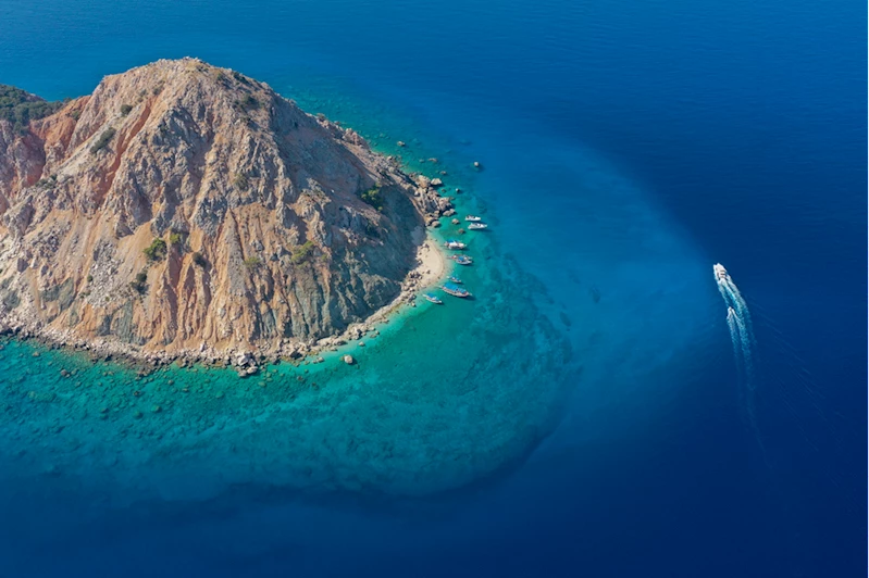 Deniz ve kumuyla ünlü Suluada