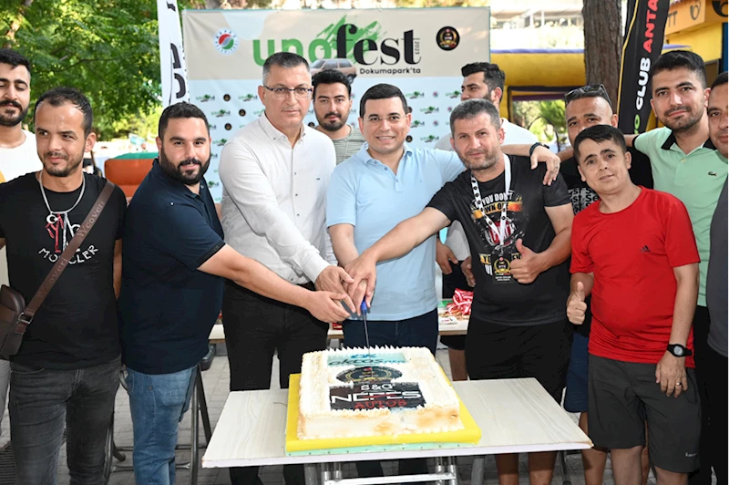 Uno model otomobil tutkunları Kepez