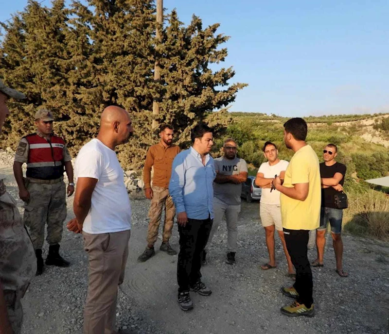 Samandağ Kaymakamı Emre Dündar, toplu konut yapılacak araziyi inceledi 