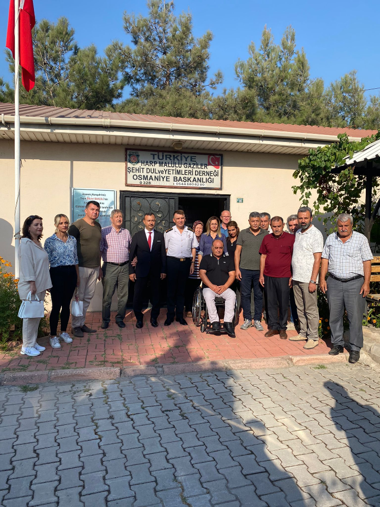 Jandarma Albay Gülten’den şehit ailelerine ziyaret