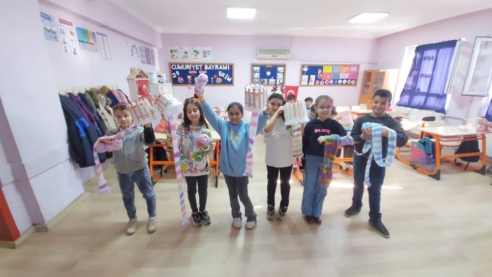 Öğrenciler, hazırladıkları atkı ve berelerle SMA
