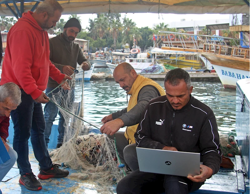 Mersinli balıkçılar, AA