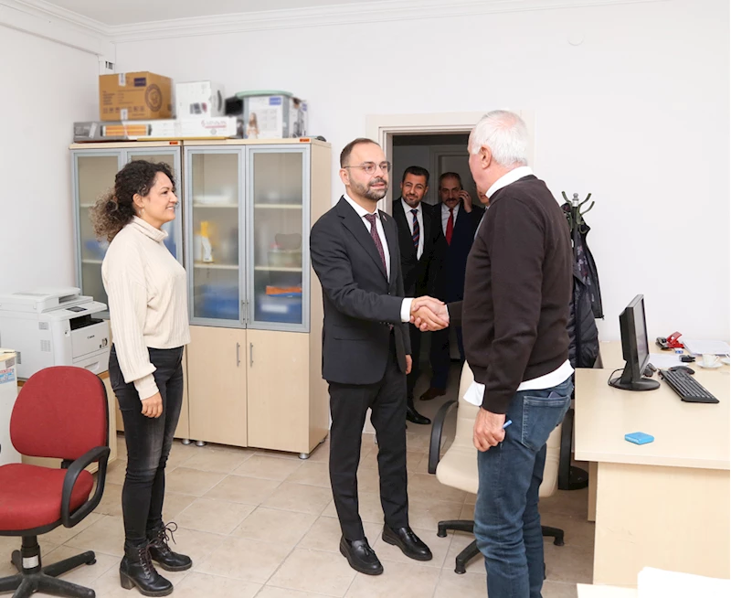 Antalya İl Sağlık Müdürü Ekingen, sağlık kuruluşlarını ziyaret etti