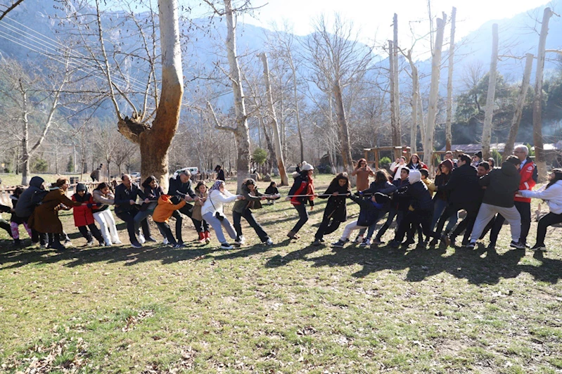 Depremzede çocuklar, Belemedik Tabiat Parkı