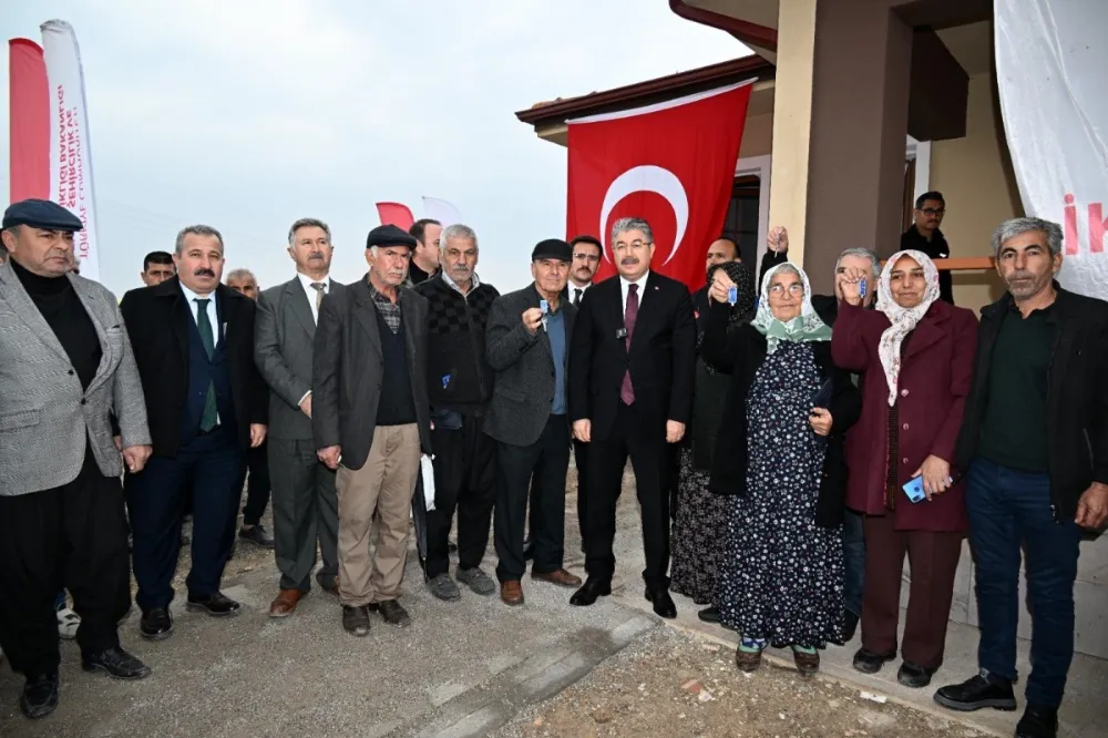 Vali Yılmaz, milleti evlendirmeye devam ediyor