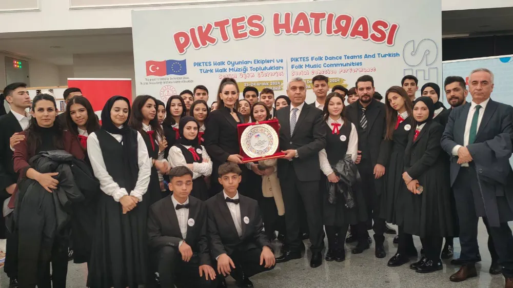 Türk ve Suriyeli öğrencilerden oluşan Osmaniye THM Korosundan, Türkiye birinciliği