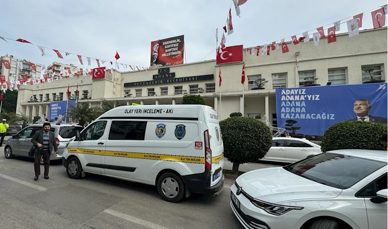 GÜNCELLEME 2 - Adana Büyükşehir Belediyesi Özel Kalem Müdür Vekili Güdük, silahlı saldırıda yaralandı