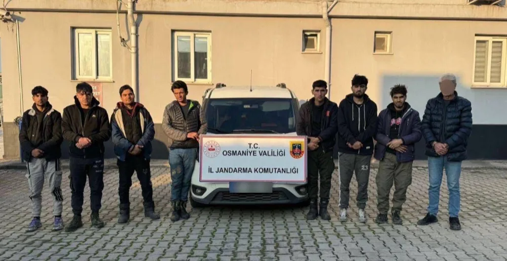 Osmaniye’de otoyol üzerindeki TIR parkında 24 kaçak göçmen yakalandı