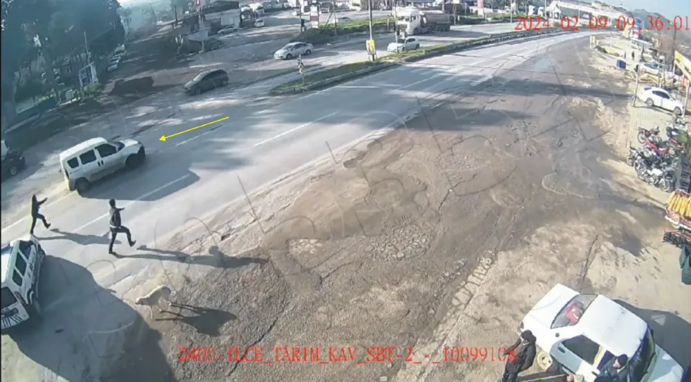 Polisin ‘dur’ ihtarına uymayan hafif ticari araçtan 5 Suriyeli kaçak çıktı