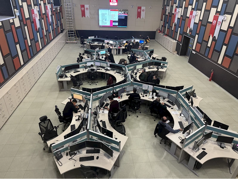 6 ŞUBAT DEPREMLERİNİN BİRİNCİ YILI - Depremin ardından 3 gün aralıksız çalışan 112 personeli, depremzedelerin imdadına yetişti