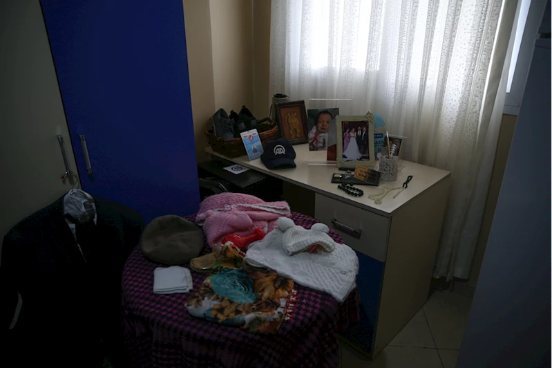 6 ŞUBAT DEPREMLERİNİN BİRİNCİ YILI - Depremde eşi ve kızıyla yaşamını yitiren AA muhabiri Burak Milli özlemle anılıyor