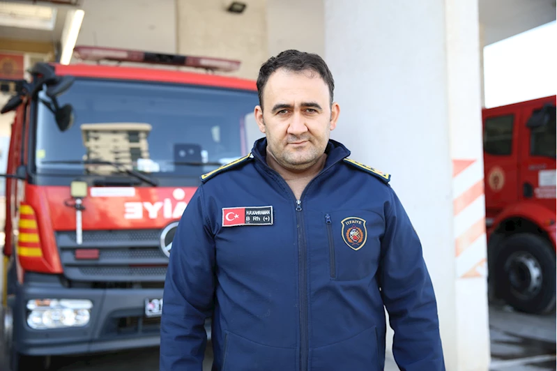 6 ŞUBAT DEPREMLERİNİN BİRİNCİ YILI - Enkazda yaralanan Hataylı itfaiyeciler, acılarını unutup yardıma koştu