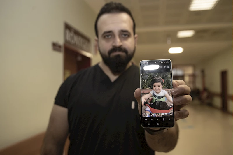 6 ŞUBAT DEPREMLERİNİN BİRİNCİ YILI - Enkazdan çıkardığı oğlunu kurtaramayan sağlıkçı, başkalarının yarasına merhem oldu