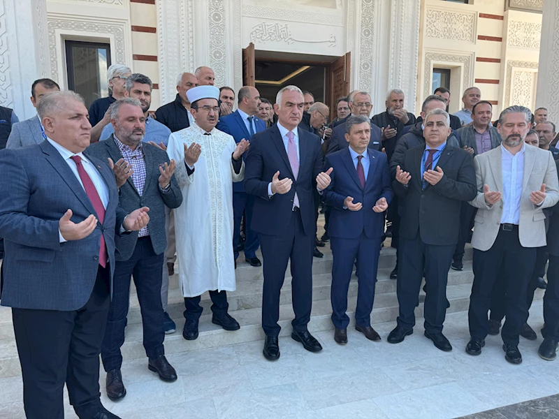 Bakan Ersoy, Antalya Havalimanı