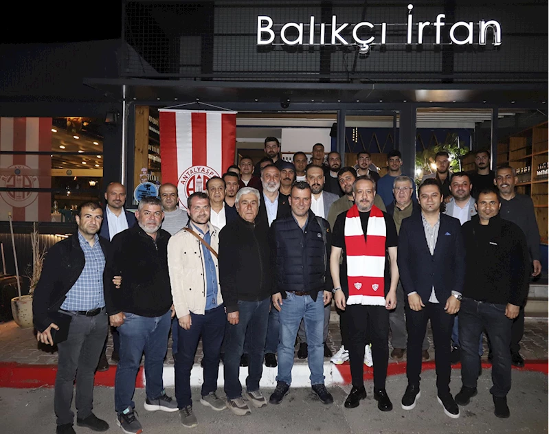 Antalyaspor Başkanı Boztepe, gazetecilerle iftarda buluştu