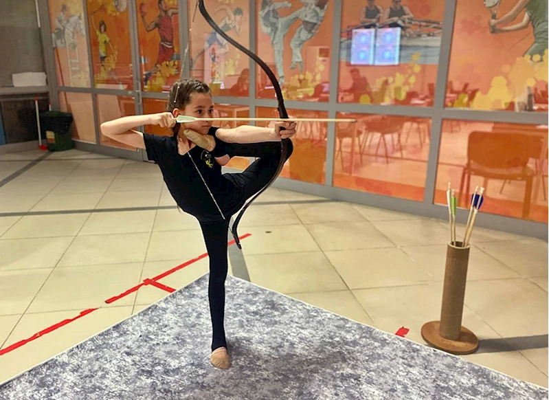 Akrobatik okçu Dilek