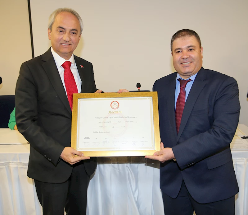 Kepez Belediye Başkanı Kocagöz mazbatasını aldı