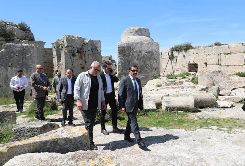  Hatay Valisi Mustafa Masatlı, St. Simon Manastırı