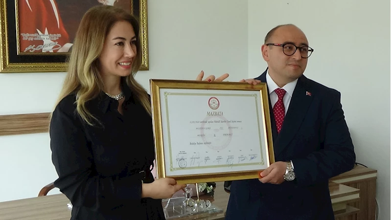 Erdemli Belediye Başkanı Mustafa Kara, mazbatasını aldı