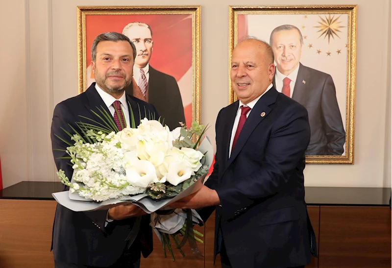 Yüreğir Belediye Başkanı Ali Demirçalı göreve başladı