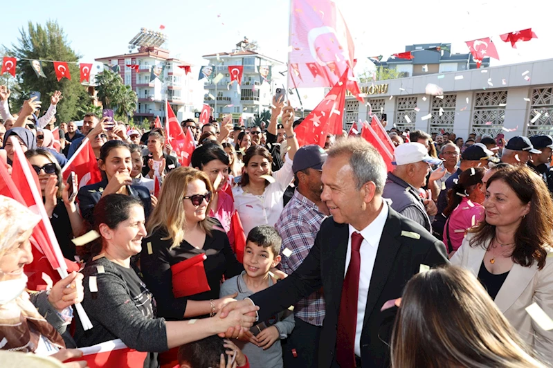 Döşemealtı Belediye Başkanı Menderes Dal görevine başladı