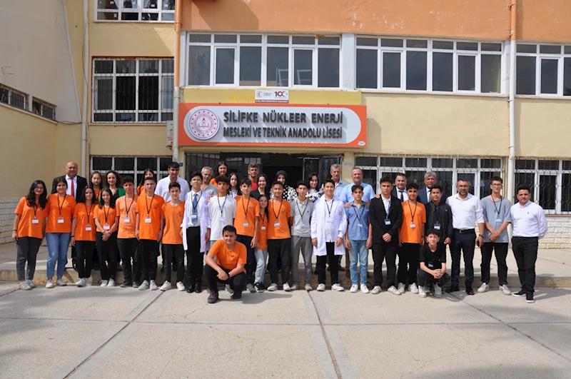 Mersin Milli Eğitim Müdürü Durmuş, nükleer alanında eğitim gören öğrencilerle buluştu