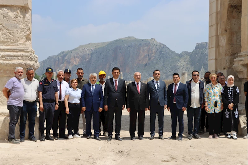 Adana Valisi Yavuz Selim Köşger