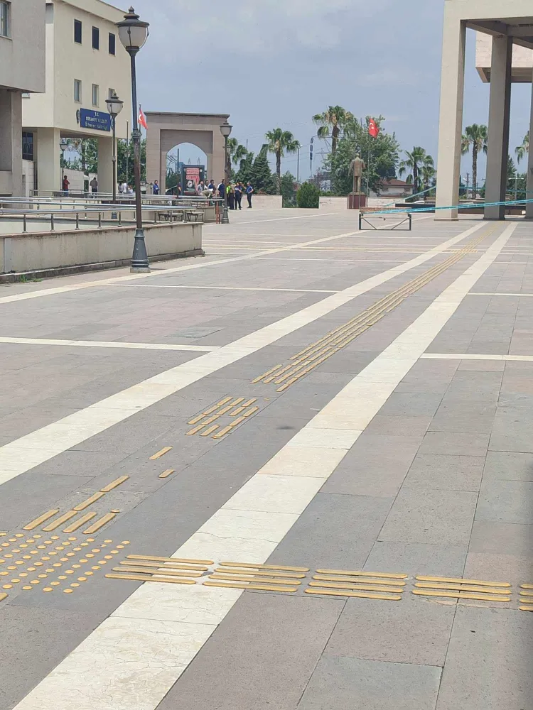 Osmaniye Valiliği Binasında Şüpheli Paket Paniği