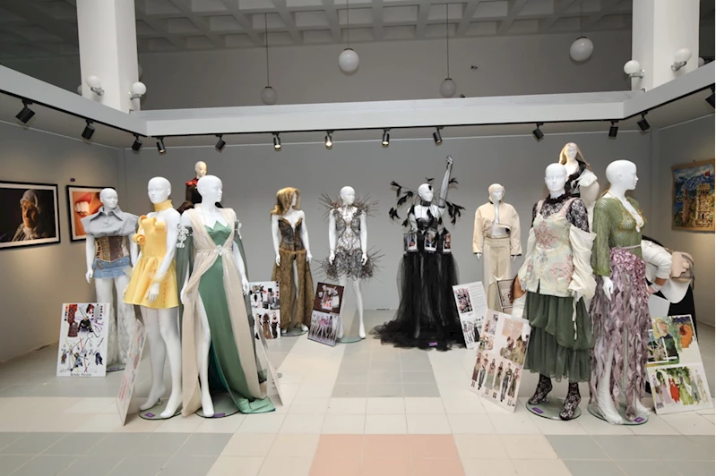 Akdeniz Üniversitesi Güzel Sanatlar Fakültesi öğrencileri, eserlerini sergiledi