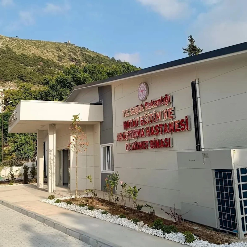 Hatay Valisi Masatlı hizmete giren Hatay Eğitim ve Araştırma Hastanesi ek binasını inceledi 