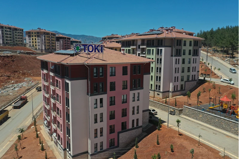 Konutları teslim edilen depremzedeler bayrama yeni evlerinde giriyor