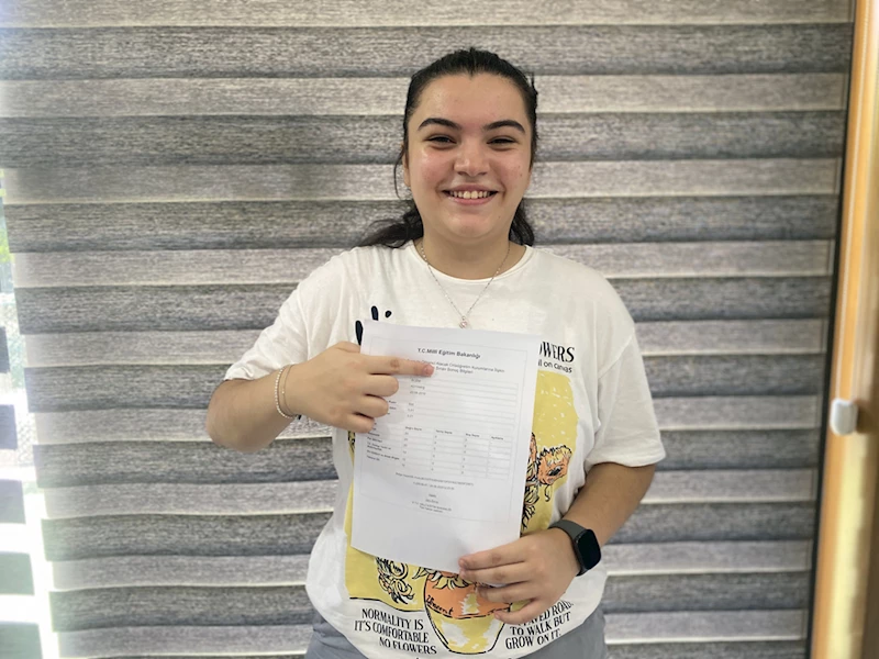 LGS sınavı birincilerden Ecem Adıyakış, matematik öğretmeni olmak istiyor