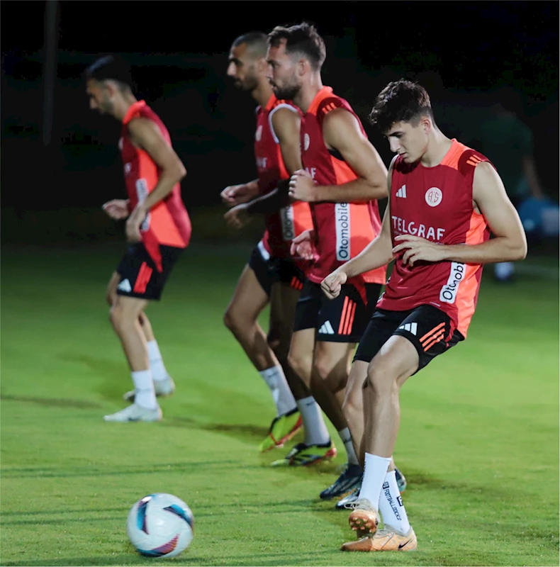 Antalyaspor, Başakşehir maçının hazırlıklarına başladı 