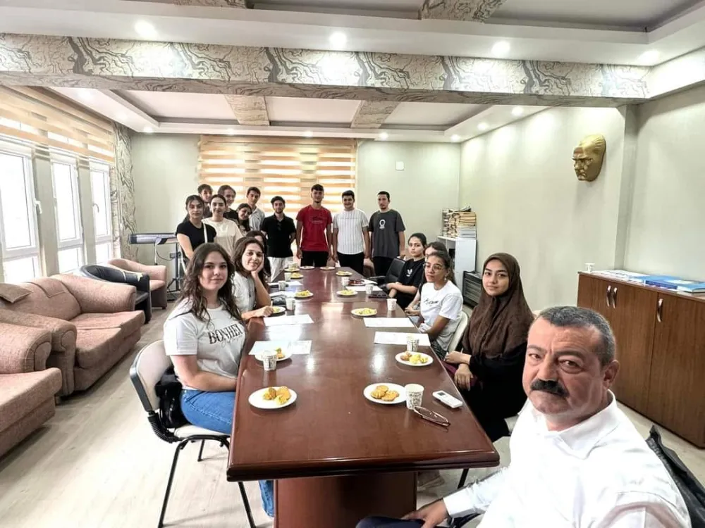 Yarbaşı Belediye Başkanı Aksoy öğrencileri unutmadı