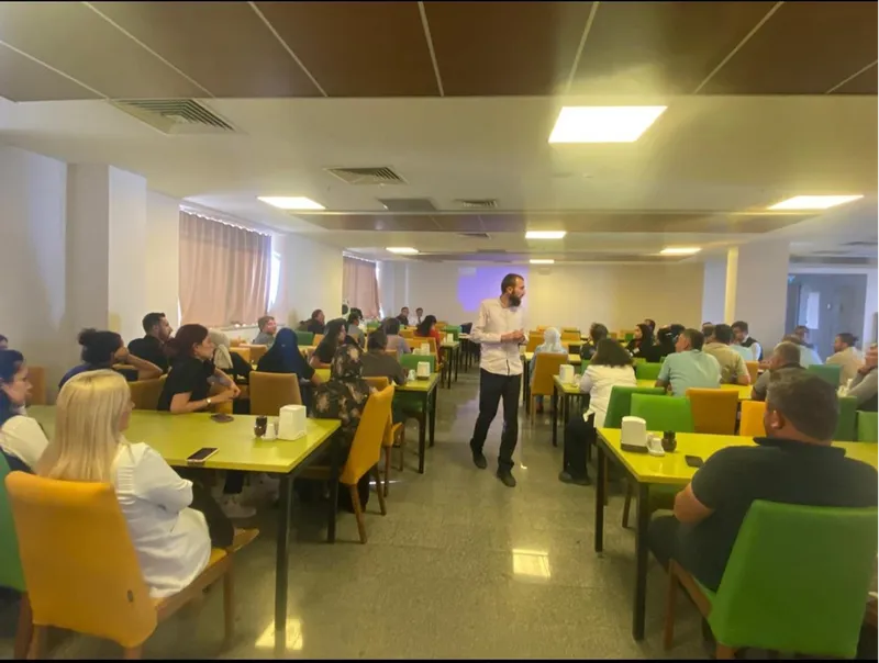 Sağlık çalışanlarına bağımlılıkla mücadele eğitimi verildi