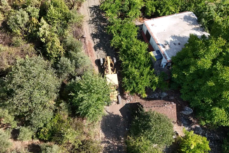 Kumluca Belediyesi, yol bakım ve onarım çalışmalarını sürdürdü