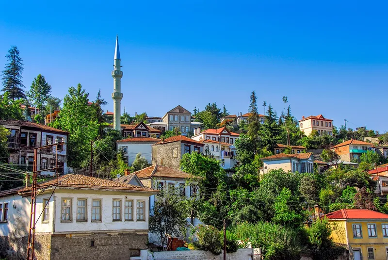 Obilet öğrenciler için uygun fiyatlı seyahat rotalarını paylaştı