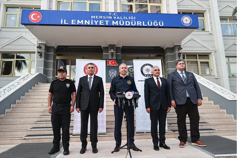 İçişleri Bakanı Yerlikaya, 