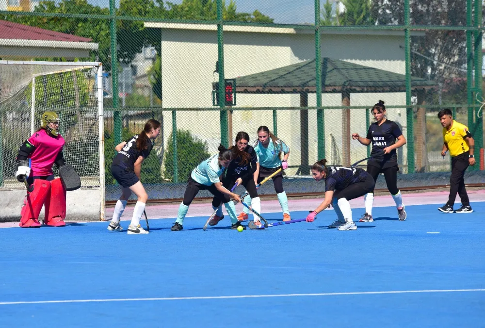 Kadınlar açık alan süper ligi Osmaniye’de başladı