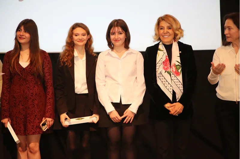 Doğa Kolejine Yeni Nesil Erken Girişimcilik Yarışması