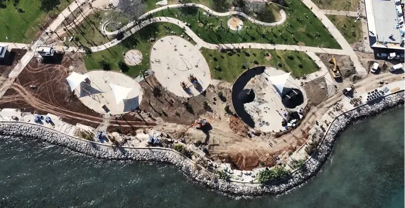 Depremlerden etkilenen İskenderun sahilinde düzenleme ve yenileme projesi sürüyor