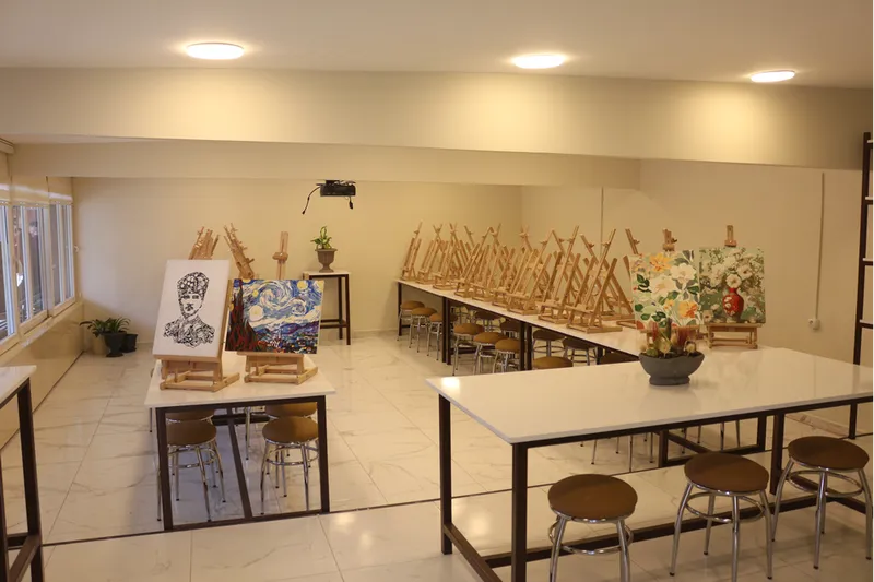 İzmir depreminde hayatını kaybeden Dila Yüksel anısına Hatay