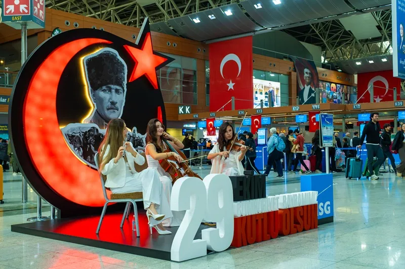Cumhuriyet Bayramı Sabiha Gökçen Havalimanı